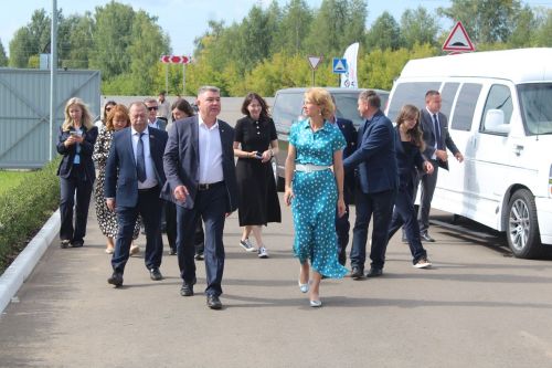 Министр сельского хозяйства России Оксана Лут посетила форум «Русское поле» в Лаишевском районе