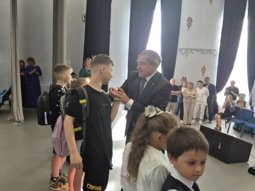 «Мәктәпкә җыенырга ярдәм ит» — хәйрия акциясе көчәя бара