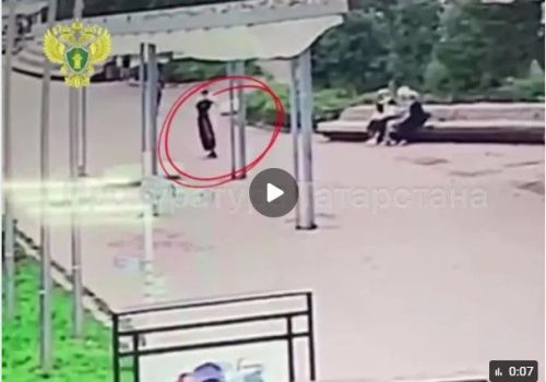 В Бугульме трагически погиб подросток после падения с электросамоката