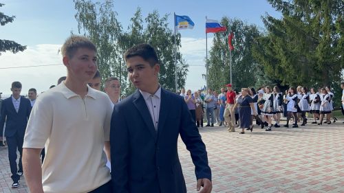 В Лаишевской школе №2 встретили День знаний