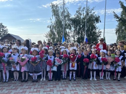В Лаишевской школе №2 встретили День знаний