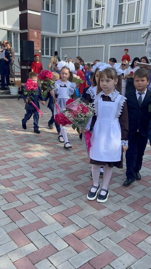 В Лаишевской школе №2 встретили День знаний
