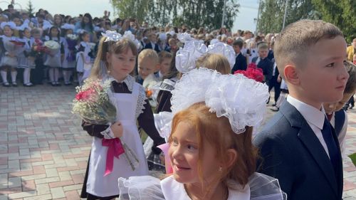 Лаешның 2нче мәктәбендә Белем көнен каршыладылар