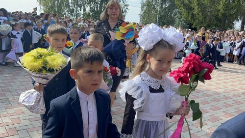 В Лаишевской школе №2 встретили День знаний