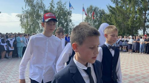 Лаешның 2нче мәктәбендә Белем көнен каршыладылар