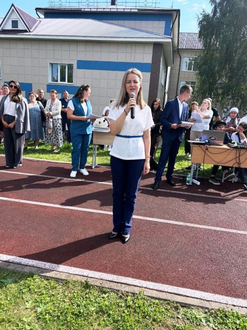 Яркое торжество Дня знаний в ЛТЭТ: патриотизм, награды и вдохновение