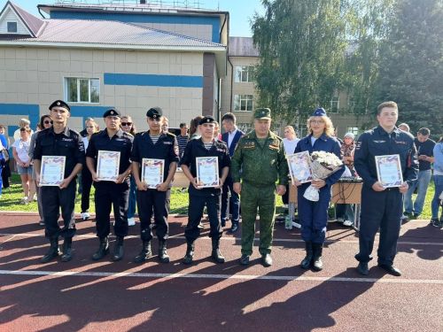 Яркое торжество Дня знаний в ЛТЭТ: патриотизм, награды и вдохновение