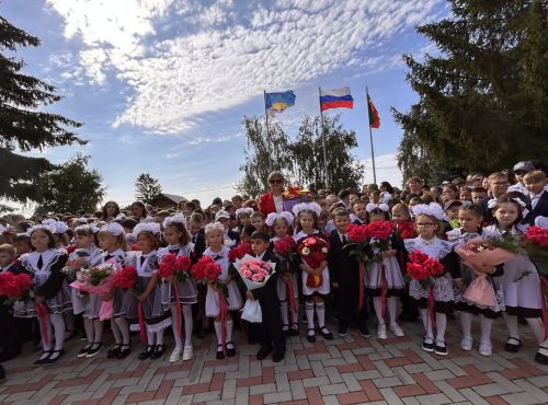 В Лаишевской школе №2 встретили День знаний