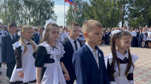 В Лаишевской школе №2 встретили День знаний