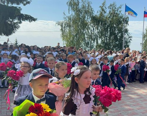 В Лаишевской школе №2 встретили День знаний