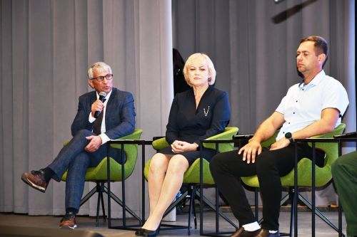 Выездное заседание партии «Единая Россия» принимал новый дом культуры села Габишево