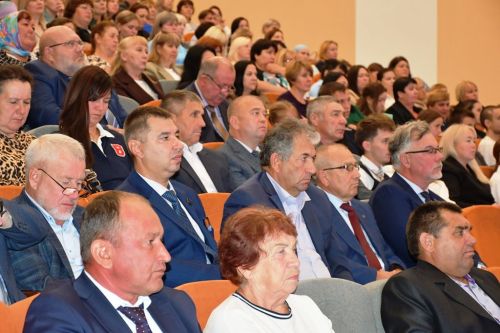 Выездное заседание партии «Единая Россия» принимал новый дом культуры села Габишево