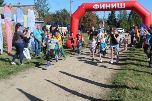 В Лаишевском районе проходит забег «Держись в Державино» в формате «Backyard Ultra Trail»