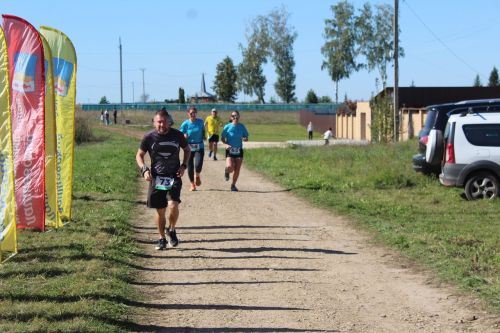 В Лаишевском районе проходит забег «Держись в Державино» в формате «Backyard Ultra Trail»