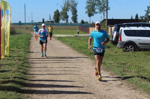 В Лаишевском районе проходит забег «Держись в Державино» в формате «Backyard Ultra Trail»