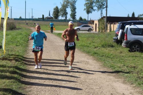 В Лаишевском районе проходит забег «Держись в Державино» в формате «Backyard Ultra Trail»