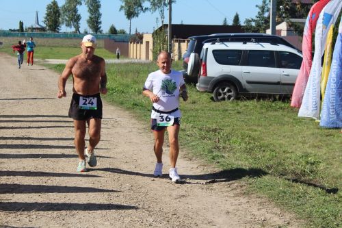 В Лаишевском районе проходит забег «Держись в Державино» в формате «Backyard Ultra Trail»