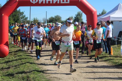 В Лаишевском районе проходит забег «Держись в Державино» в формате «Backyard Ultra Trail»