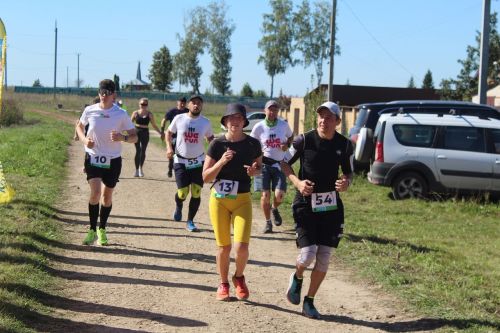 В Лаишевском районе проходит забег «Держись в Державино» в формате «Backyard Ultra Trail»