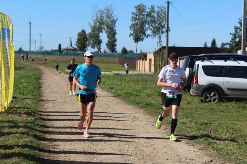 В Лаишевском районе проходит забег «Держись в Державино» в формате «Backyard Ultra Trail»