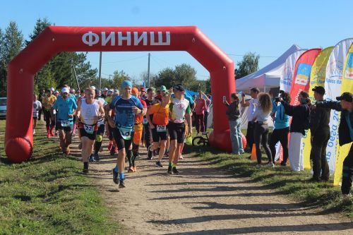 В Лаишевском районе проходит забег «Держись в Державино» в формате «Backyard Ultra Trail»