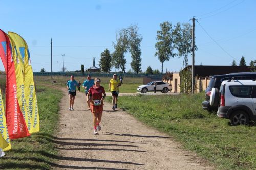 В Лаишевском районе проходит забег «Держись в Державино» в формате «Backyard Ultra Trail»