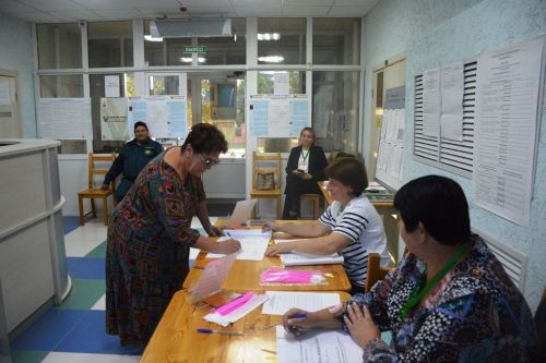 Впервые для избирателей открылся участок в Центре социального обслуживания «Золотая осень»