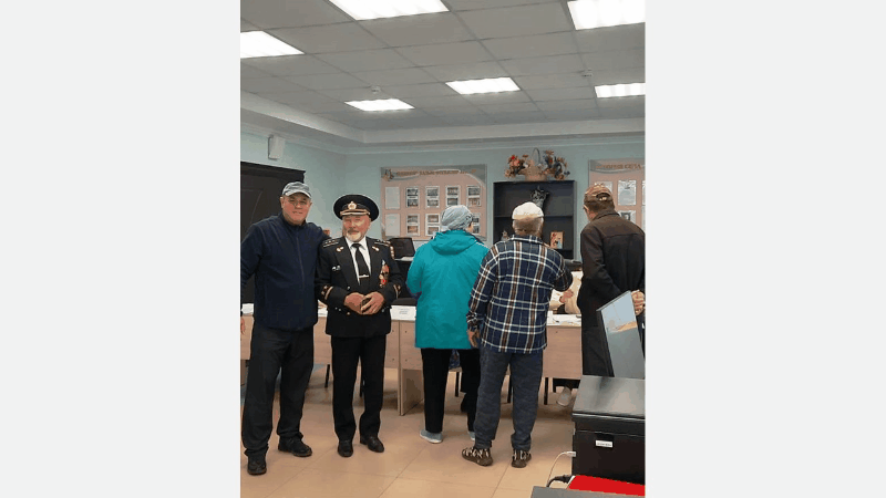 В Атабаево голосуют военные и орденоносцы