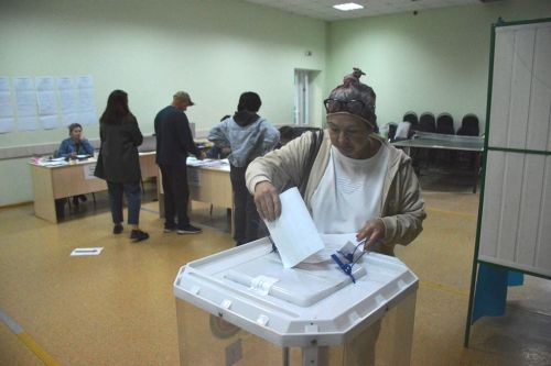 Семья Шавалеевых проголосовала на выборах в селе Державино
