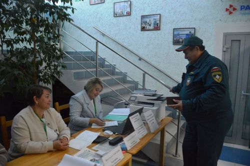 Впервые для избирателей открылся участок в Центре социального обслуживания «Золотая осень»