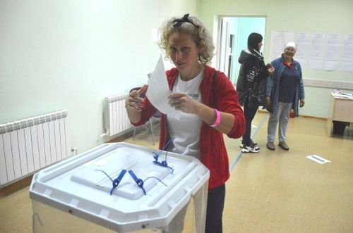 Семья Шавалеевых проголосовала на выборах в селе Державино