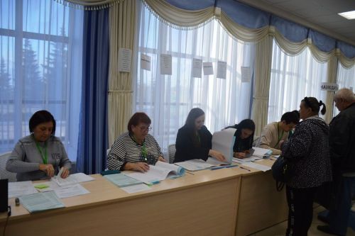 Лаишевцы проявили активность на избирательных участках с раннего утра