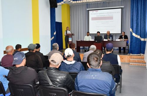 Рабочая встреча с иностранными гражданами в Лаишево