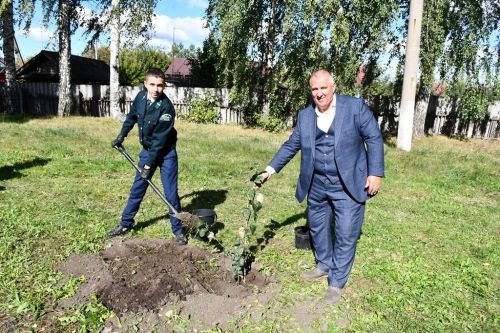 Никольская гимназия получила имя Льва Толстого