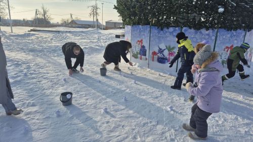 Кышкы стартлар балаларны чыршы янында җыйды