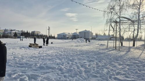 Кышкы стартлар балаларны чыршы янында җыйды