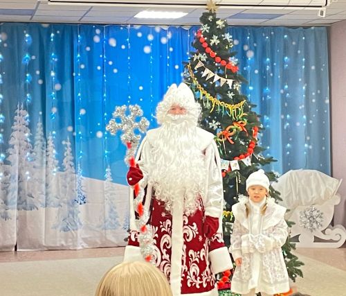 Новогодние утренники дарят счастье детям Лаишевского района