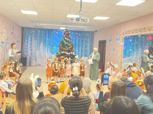 Новогодние утренники дарят счастье детям Лаишевского района