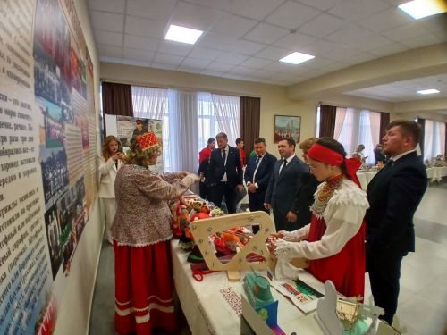 Никольское: Выставка и концерт — для встречи близких людей