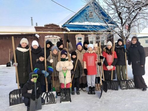 «Орлята» Лаишевского района помогли односельчанам справиться с капризами природы