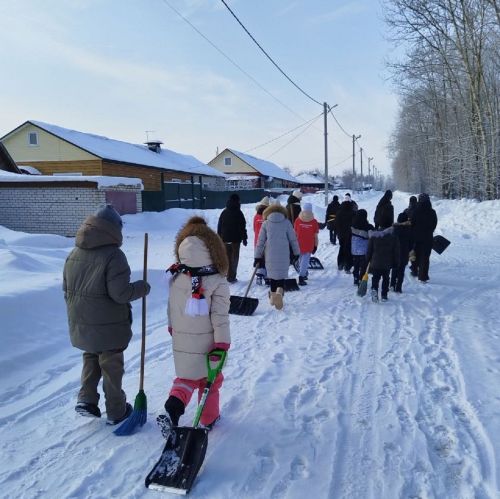 «Орлята» Лаишевского района помогли односельчанам справиться с капризами природы