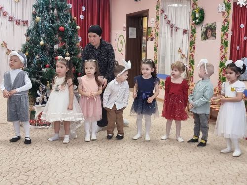 Новогодний утренник погрузил лаишевских ребят в атмосферу сказки