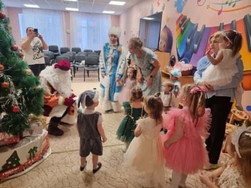 Новогодний утренник погрузил лаишевских ребят в атмосферу сказки