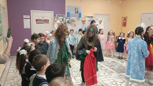 Дети и подростки Лаишевского района встретили праздник новогодним спектаклем
