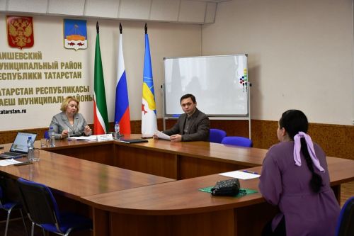 Начальник Управления Раиса РТ по работе с обращениями граждан провела личный приём в Лаишевском районе