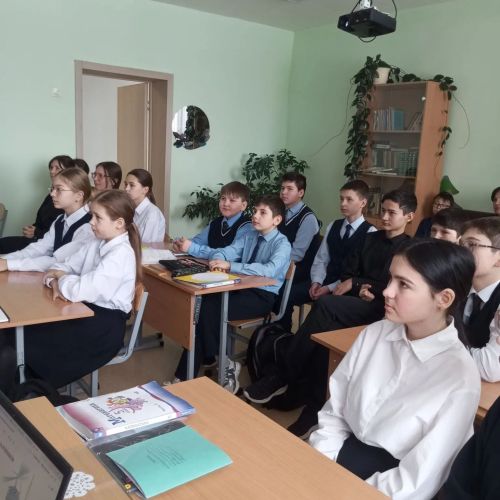 В Ташкирменской школе провели важные беседы о безопасности