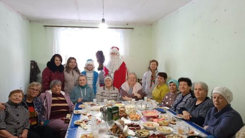 Волонтерларны һәм медицина хезмәткәрләрен Яңа ел белән котладылар