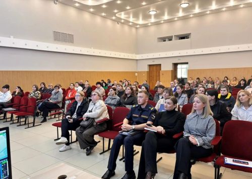 В Лаишевском техникуме обсудили безопасность подростков на родительском собрании