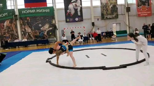 Сокуровская сумоистка Айдана Сакипова поборется за медали первенства России