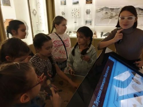 Ученики Лаишевской школы искусств познакомились с историей родного края